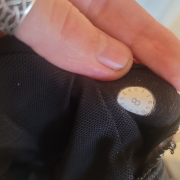 Lululemon Hive crisscross bra size 8 - Picture 3 of 4